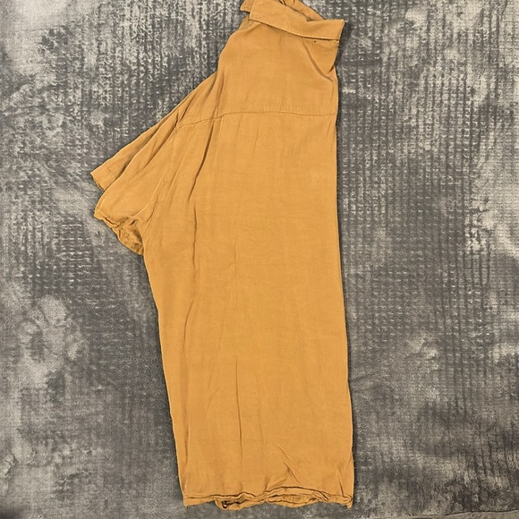 Forever 21 Mustard Yellow Casual Button Up - Picture 3 of 4